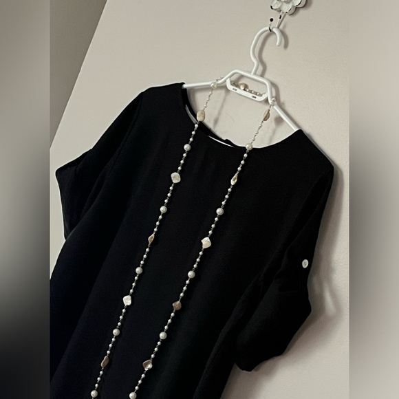 Women’s Short Sleeve Blouse With Back Button Details NWOT - Picture 7 of 10